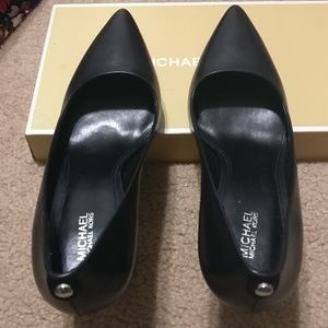 Micheal kors flex pump